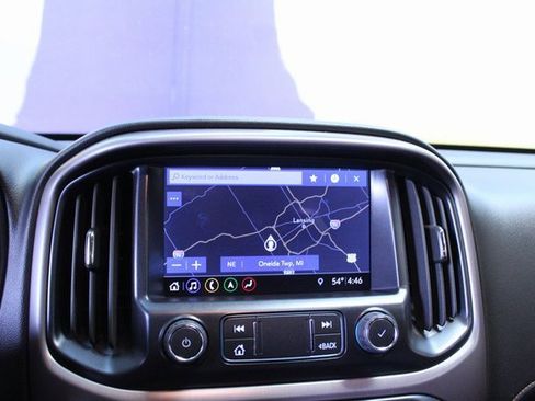 Used 2022 GMC Canyon AT4 image 18