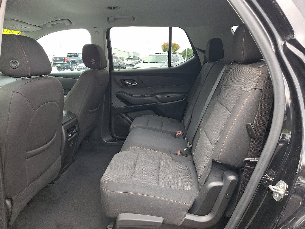 Used 2021 Chevrolet Traverse LS FWD image 10