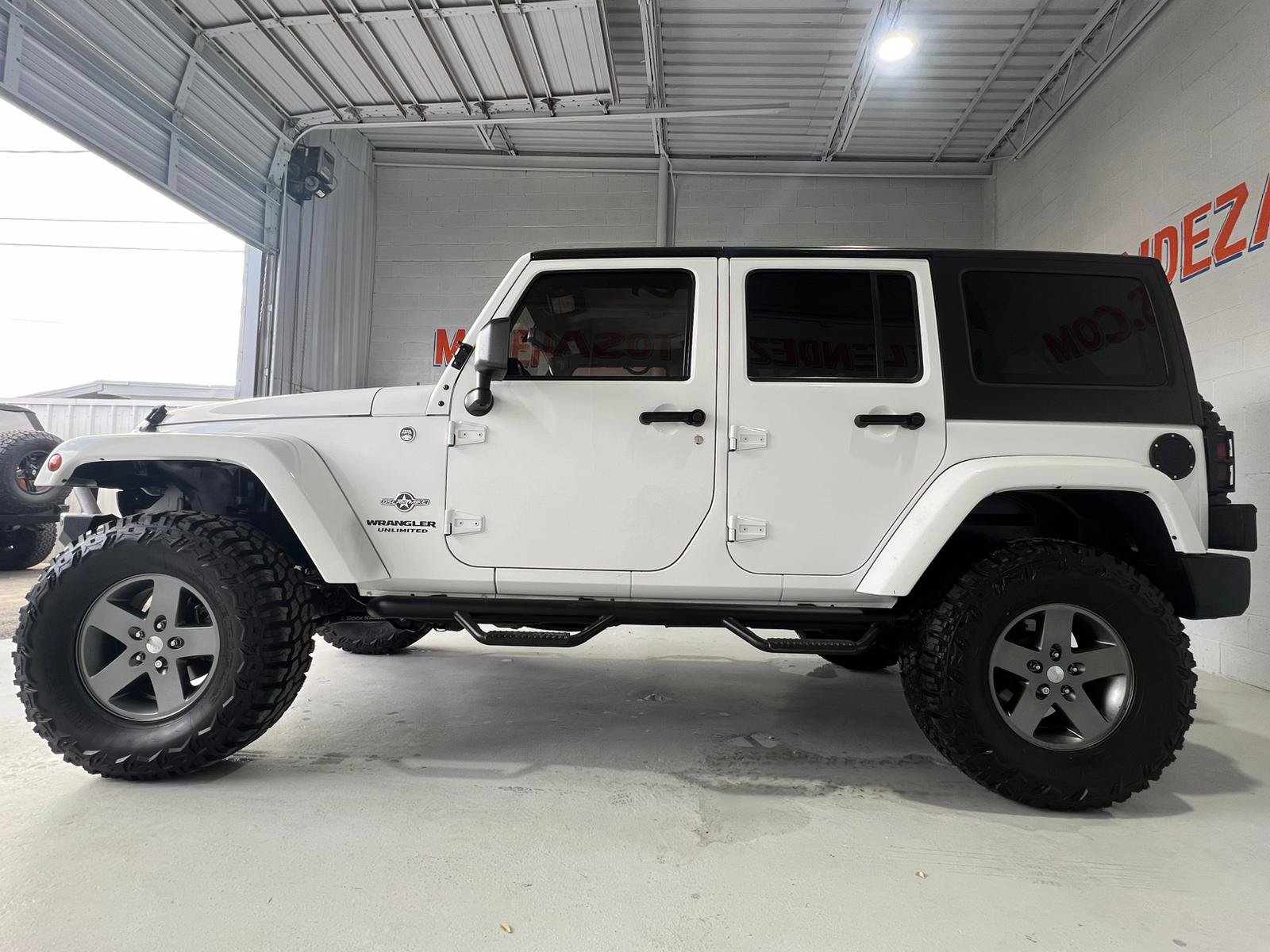 Used 2015 Jeep Wrangler Unlimited Sport AWD/4WD image 2