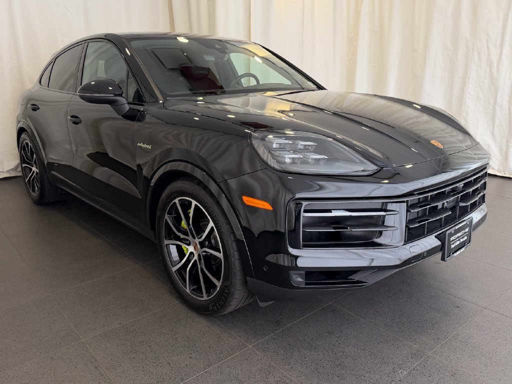 Certified 2025 Porsche Cayenne E-Hybrid Coupe AWD/4WD image 7