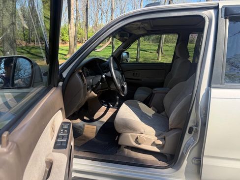 Used 2000 Toyota 4Runner SR5 image 20