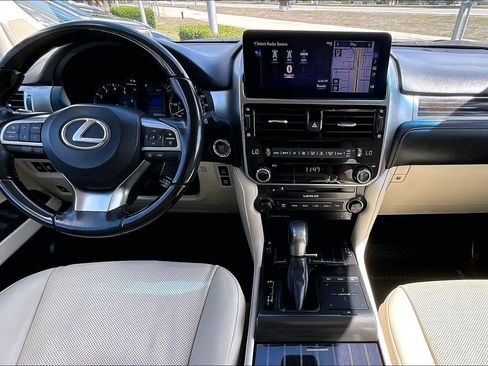 Used 2022 Lexus GX 460 Premium w/ Premium Package image 16