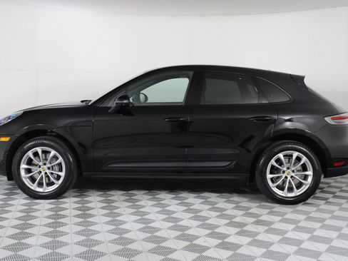 Certified 2026 Porsche Macan AWD/4WD image 2