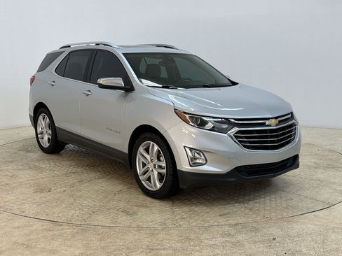 Used 2018 Chevrolet Equinox Premier FWD image 7