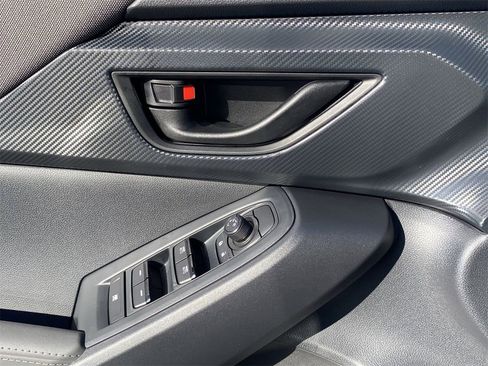 New 2025 Subaru Crosstrek 2.0i Premium image 17