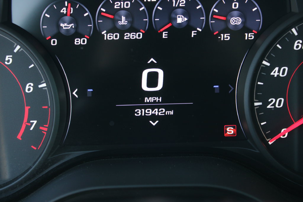 Used 2022 Chevrolet Camaro ZL1 RWD image 18