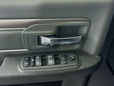 Used 2022 RAM 1500 Classic SLT image 23