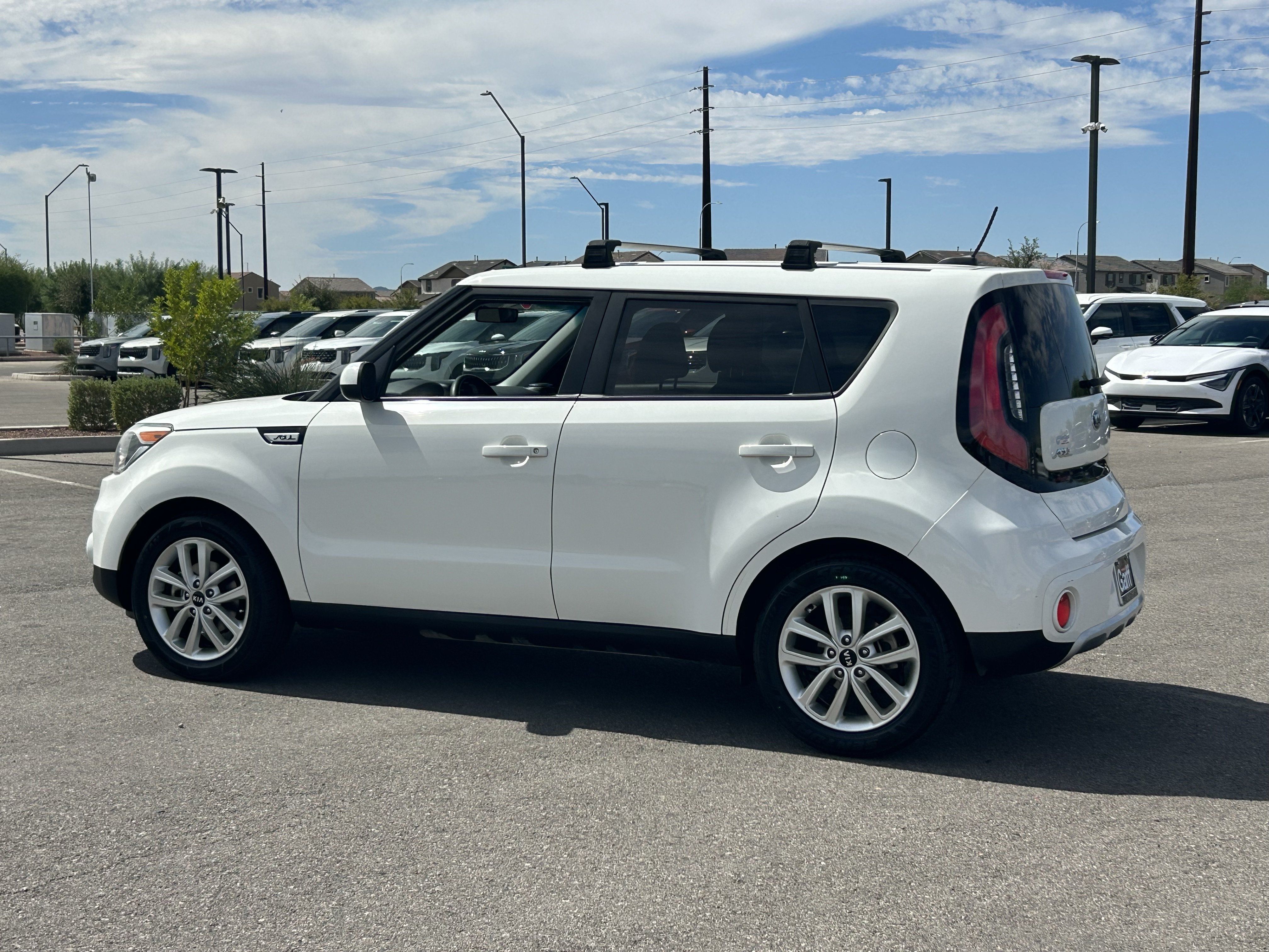 Used 2018 Kia Soul + FWD image 3
