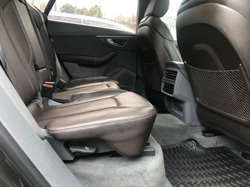 Used 2021 Audi Q8 Prestige image 17