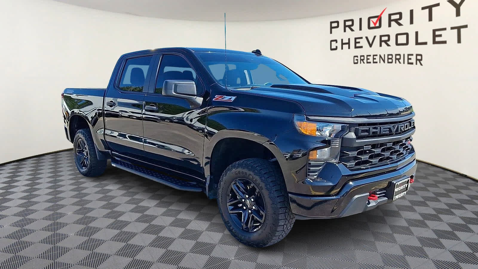 Used 2024 Chevrolet Silverado 1500 Custom Trail Boss AWD/4WD image 2