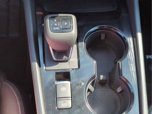 Used 2023 Nissan Rogue S FWD image 21