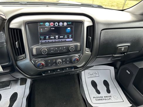 Used 2018 Chevrolet Silverado 1500 LT w/ All Star Edition image 19