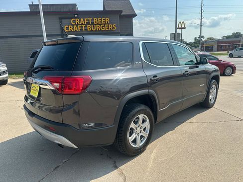 Used 2017 GMC Acadia SLE FWD image 3