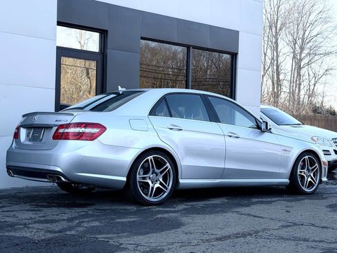 Used 2010 Mercedes-Benz E 63 AMG Sedan image 4