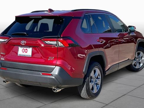 Used 2025 Toyota RAV4 XLE image 12