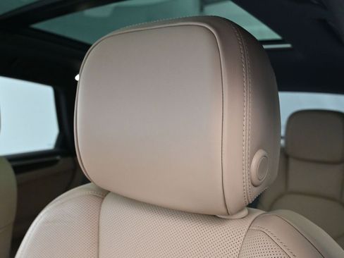 Used 2023 Porsche Macan image 20