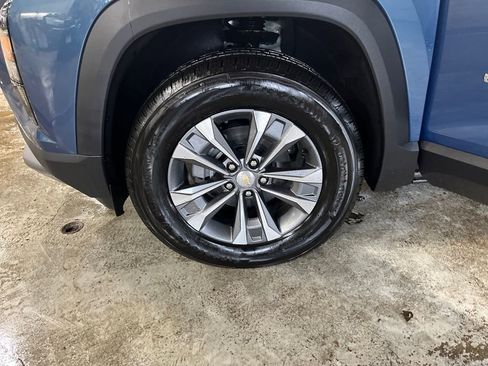 New 2026 Chevrolet Equinox LT FWD image 25