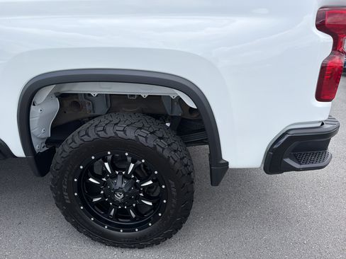 Used 2025 Chevrolet Silverado 2500 Custom w/ Custom Convenience Package AWD/4WD image 10
