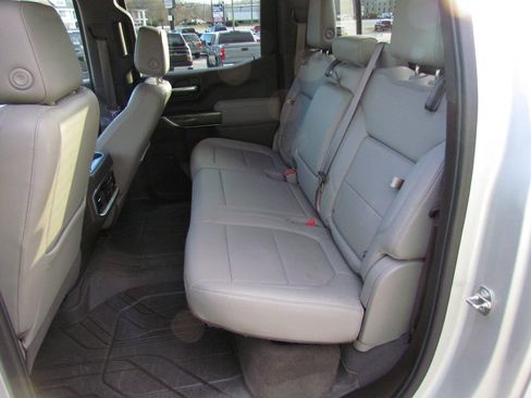 Used 2019 Chevrolet Silverado 1500 LTZ AWD/4WD image 13
