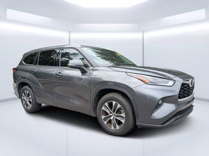 Used 2022 Toyota Highlander XLE