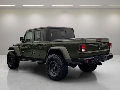 Used 2023 Jeep Gladiator Willys image 6