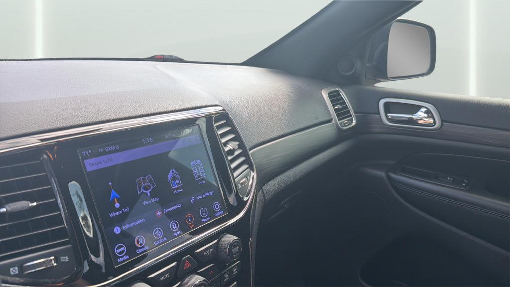 Used 2020 Jeep Grand Cherokee Altitude RWD image 18