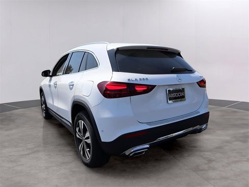 New 2026 Mercedes-Benz GLA 250 4MATIC image 4