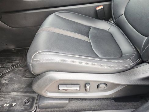 Used 2023 Honda Pilot Touring image 25