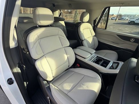 New 2026 Lincoln Navigator L Reserve image 15