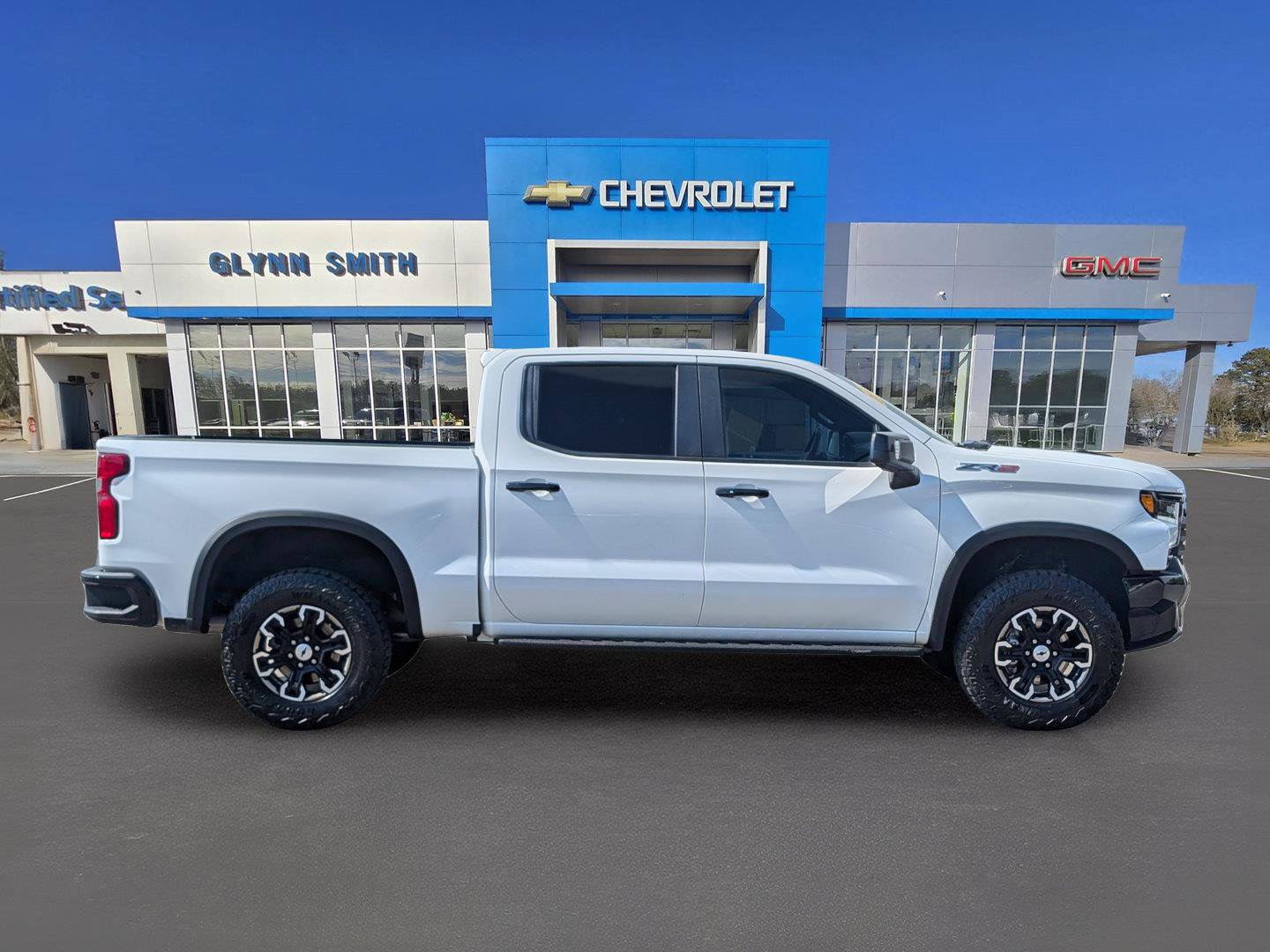 Used 2023 Chevrolet Silverado 1500 ZR2 w/ Technology Package AWD/4WD image 7