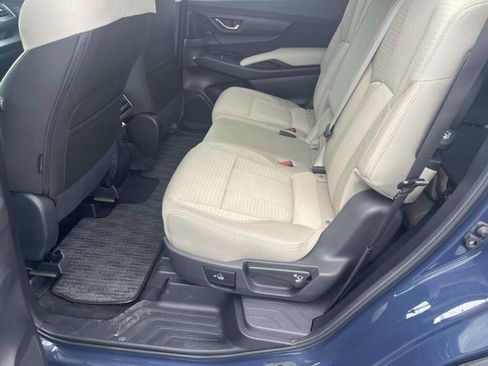 Used 2025 Subaru Ascent Premium AWD/4WD image 17