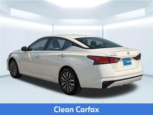 Used 2025 Nissan Altima 2.5 SV FWD image 4