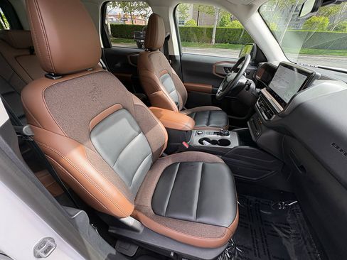 Used 2025 Ford Bronco Sport Outer Banks w/ Outer Banks Tech Package+ AWD/4WD image 30