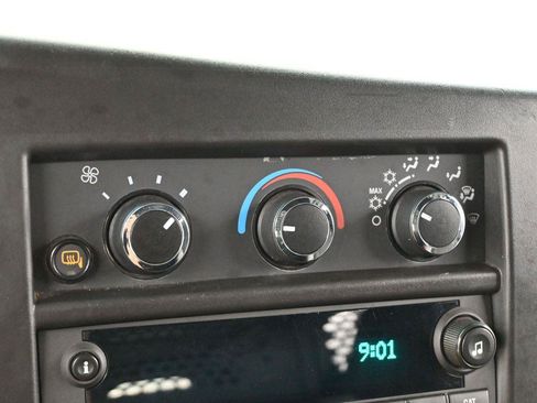 Used 2024 GMC Savana 2500 w/ Driver Convenience Package RWD image 21