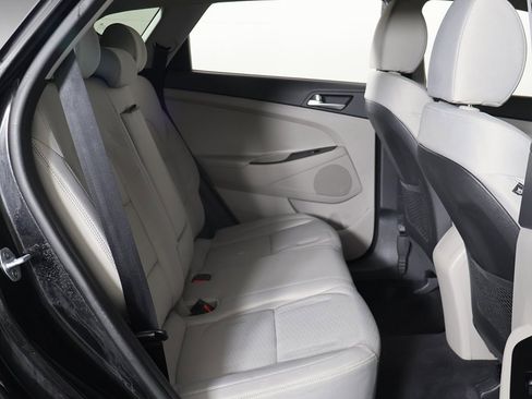 Used 2019 Hyundai Tucson SE image 24