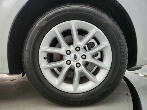 Used 2019 Ford Flex SE FWD image 27