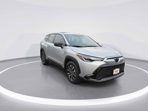 Certified 2025 Toyota Corolla Cross AWD Hybrid image 2