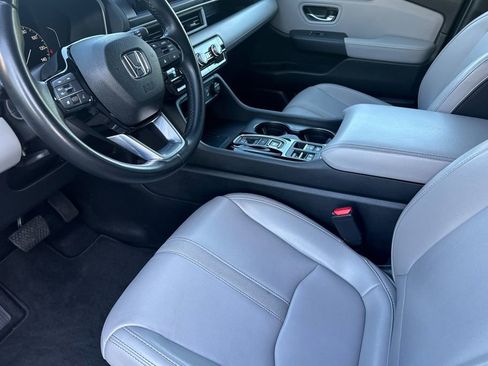 Certified 2025 Honda Pilot EX-L image 12