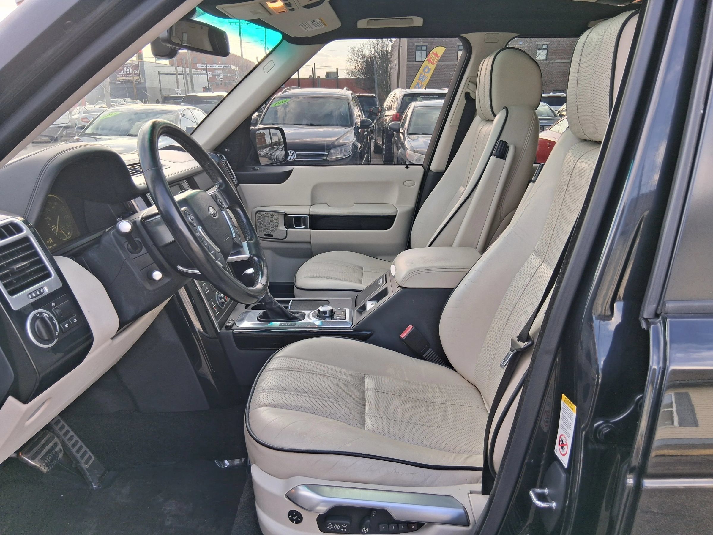 Used 2011 Land Rover Range Rover Supercharged AWD/4WD image 13