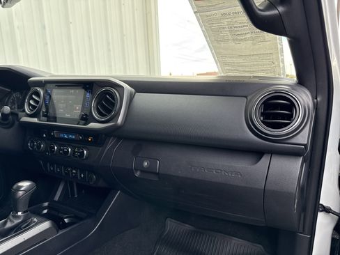 Used 2017 Toyota Tacoma TRD Sport w/ Premium & Technology Package image 35