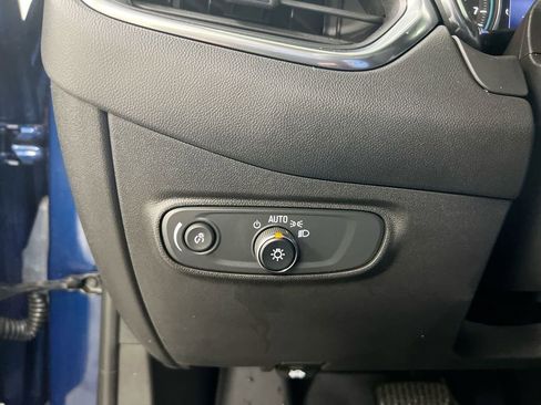 Used 2022 Chevrolet Equinox LT image 17