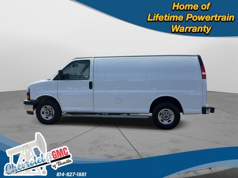 Used 2020 GMC Savana 2500 w/ Driver Convenience Package RWD image 9