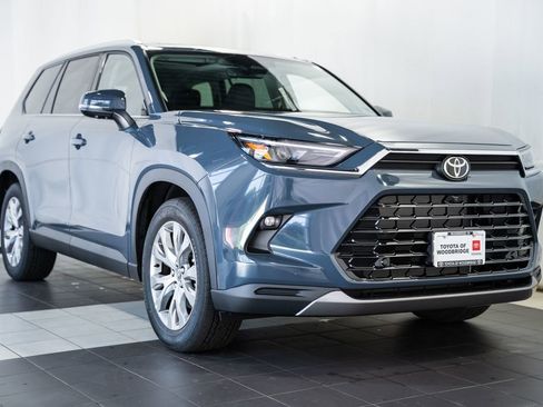 New 2026 Toyota Grand Highlander Limited image 1