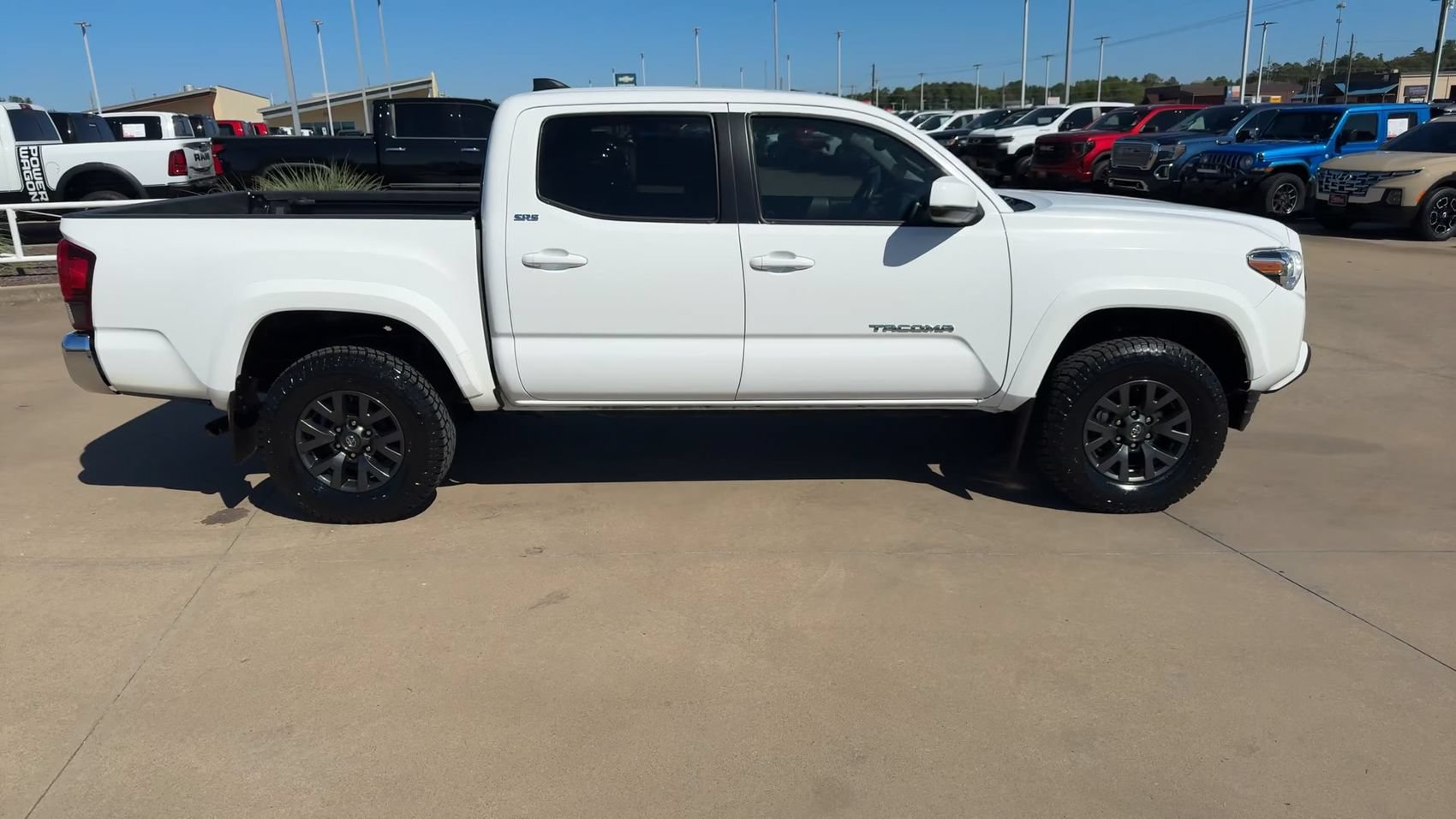Used 2023 Toyota Tacoma SR5 RWD image 2