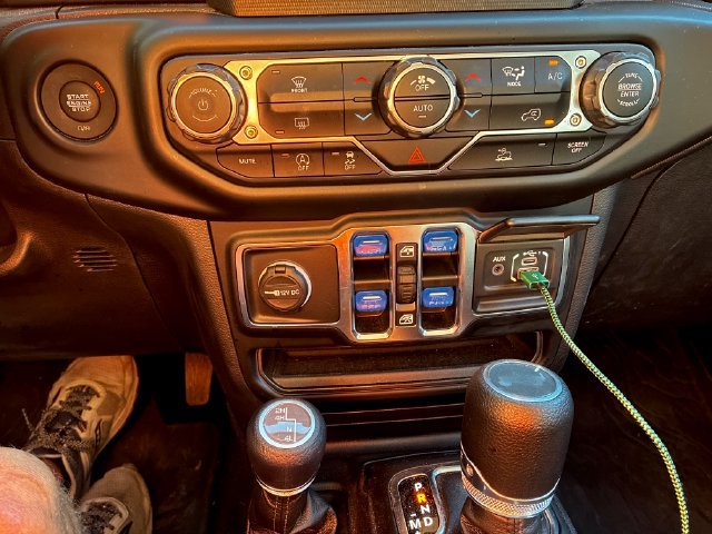 Used 2023 Jeep Wrangler Unlimited Sport AWD/4WD image 28