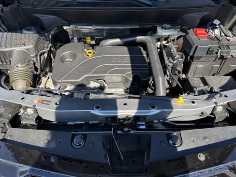 Used 2025 Chevrolet Equinox RS w/ Safety and Technology Package image 20