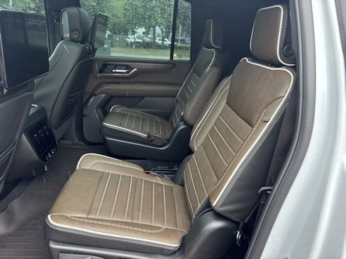 Used 2026 GMC Yukon XL Denali Ultimate AWD/4WD image 19
