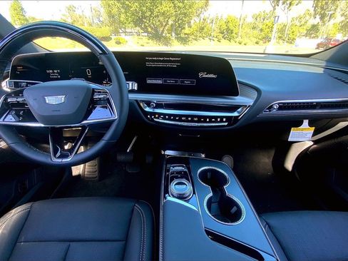 New 2026 Cadillac Lyriq Luxury image 7