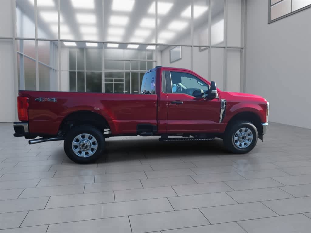 Used 2024 Ford F350 XLT AWD/4WD image 2