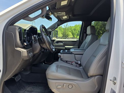 Certified 2025 Chevrolet Silverado 2500 LTZ AWD/4WD image 24
